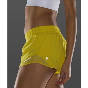 Lululemon Hotty Hot low rise 2.5in